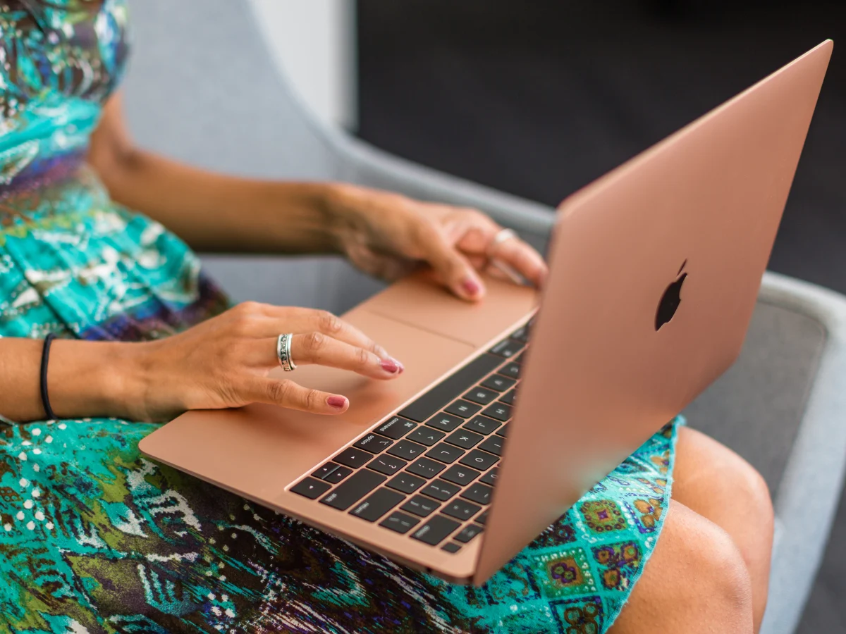 Spesifikasi Macbook Air Core i5 True Tone 2019