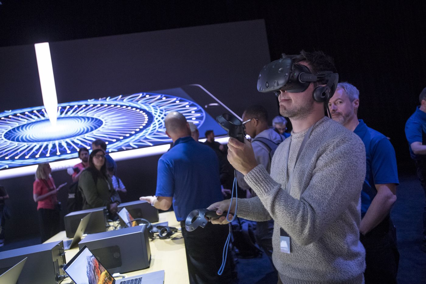 Apple Mengganti Nama Perangkat Lunak Mixed-Reality ‘xrOS’ di Sign Headset