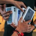 Penjualan iPhone di China Anjlok, Apple Kalah dari Merek Lokal?
