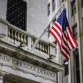 Wall Street Lanjut Ambruk, Investor Lego Saham Nvidia Hingga Apple